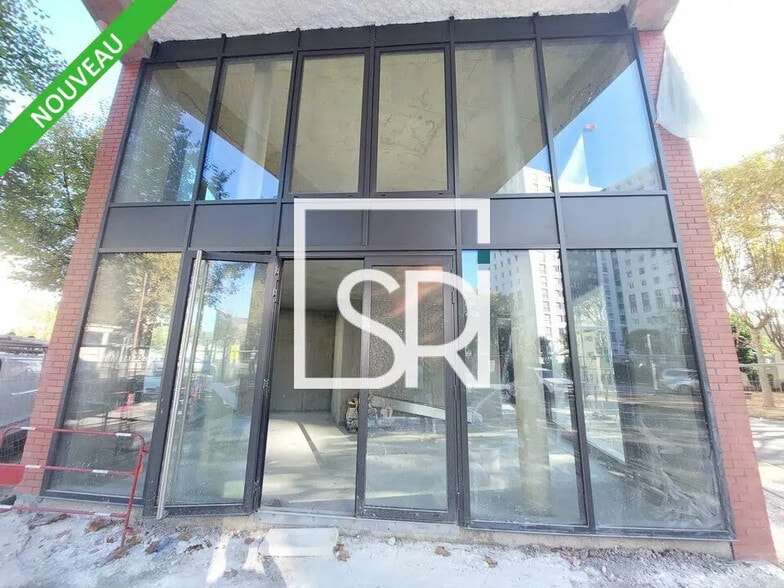 Bureau dans Clermont-Ferrand à louer - Photo de l’immeuble – Image 2 sur 11