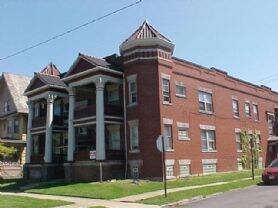 11027 Clifton Blvd, Cleveland, OH à vendre Photo principale– Image 1 sur 9