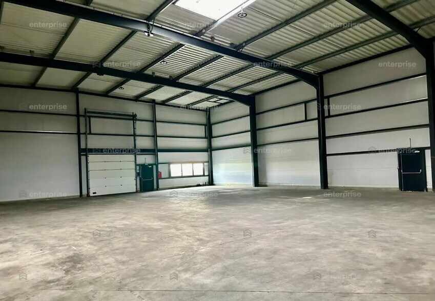 Local d’activités dans Albert à louer - Photo intérieure – Image 3 sur 4