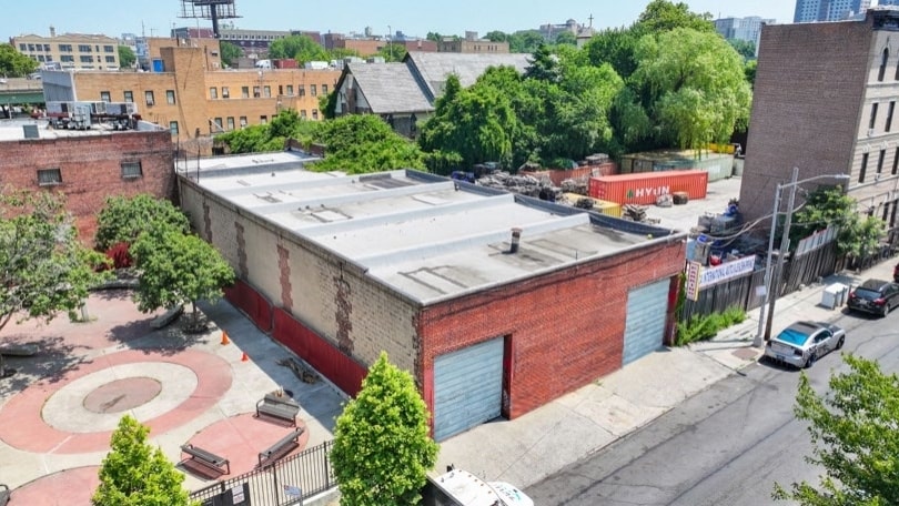 410 E 174th St, Bronx, NY à louer - Photo de l’immeuble – Image 3 sur 6