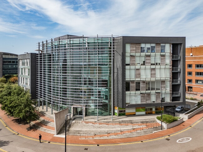 Plus de détails pour 3 Britannia Quay, Cardiff - Bureau à louer