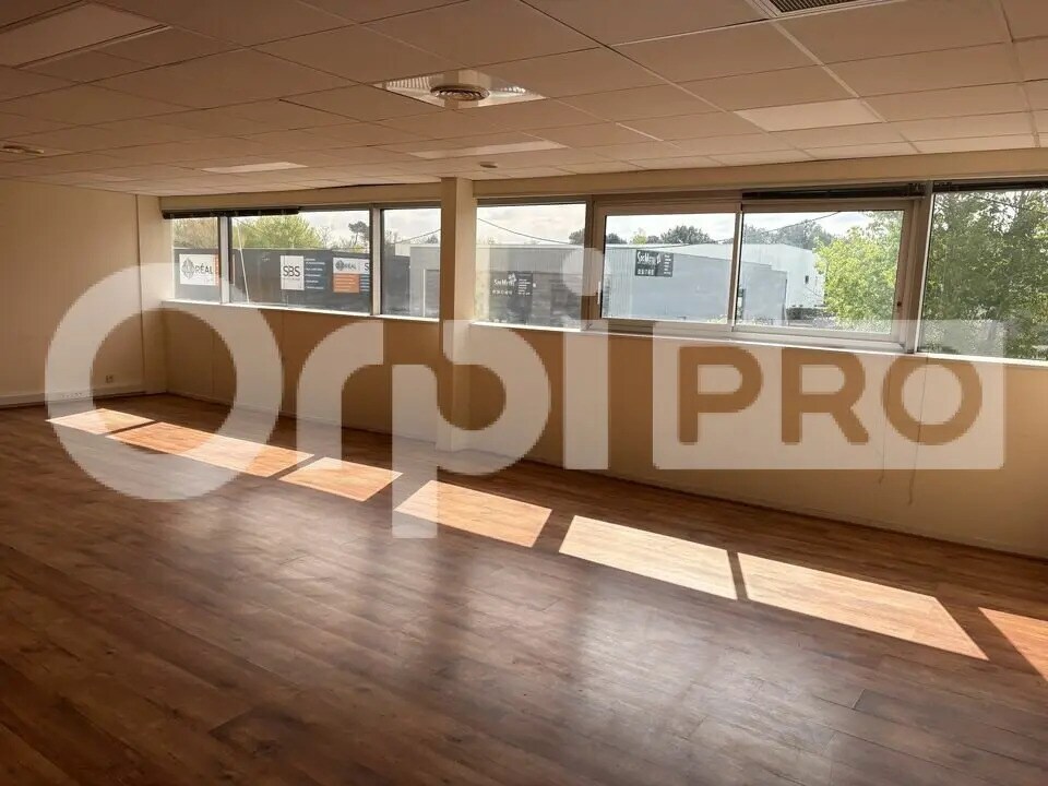 Bureau dans Le Haillan à vendre Photo intérieure– Image 1 sur 11