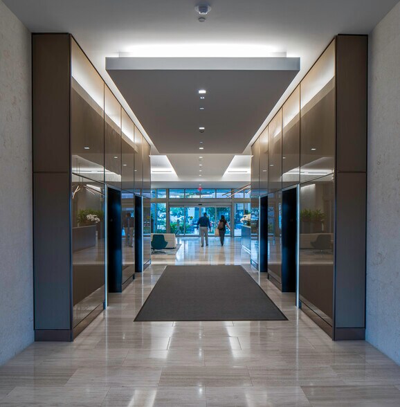 777 S Flagler Dr, West Palm Beach, FL à louer - Hall d’entrée – Image 3 sur 13