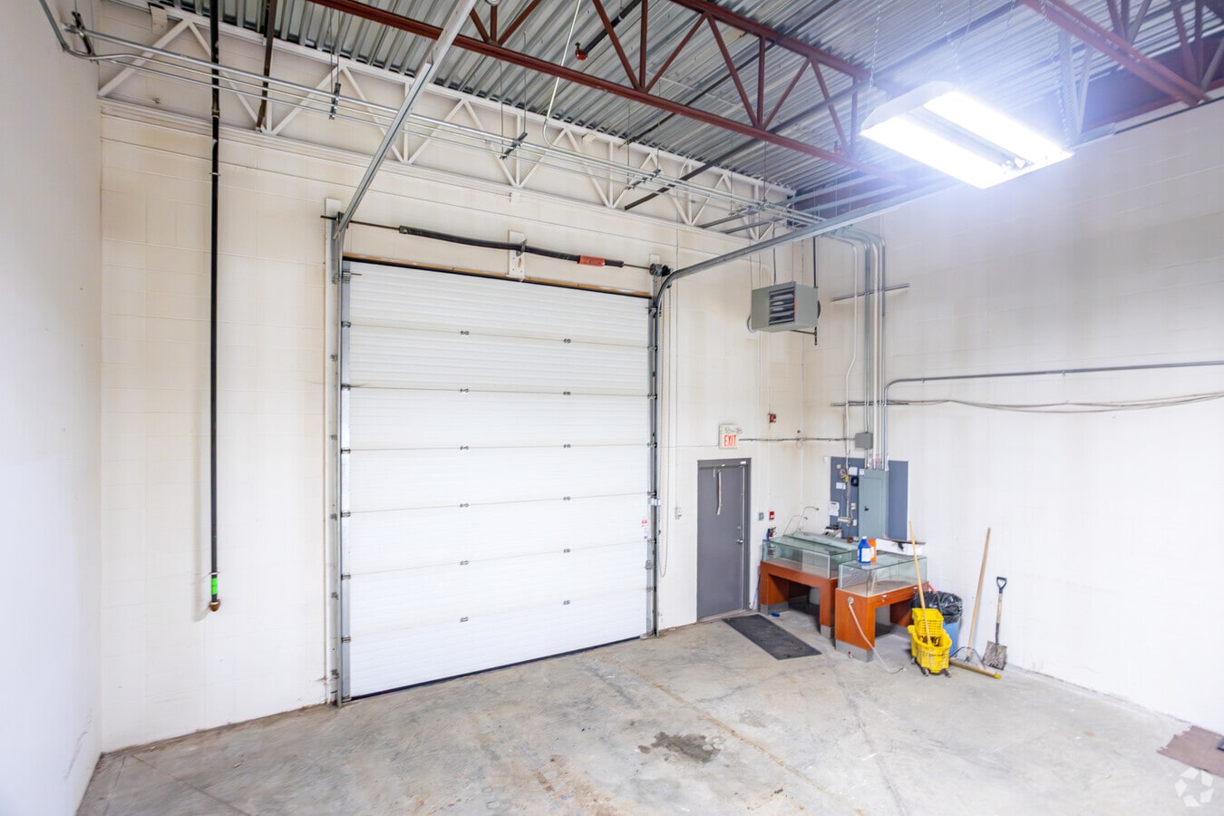 10008-10022 167 St NW, Edmonton, AB T5P 3W4 - Lot 10014 -  - Photo intérieure - Image 1 of 1