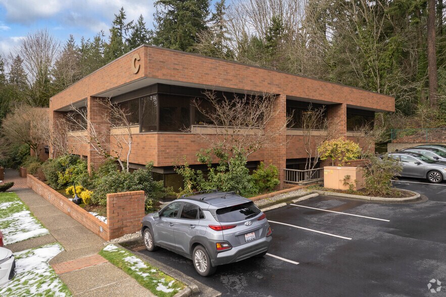 2330 130th Ave NE, Bellevue, WA à vendre - Photo principale – Image 1 sur 5