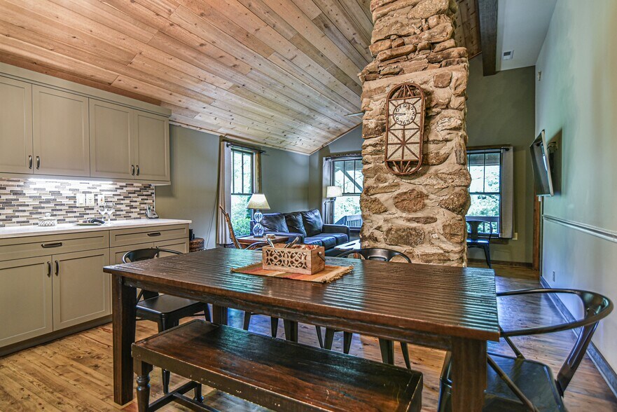 152 Shope Creek Rd, Asheville, NC à vendre - Photo de l’immeuble – Image 3 sur 13