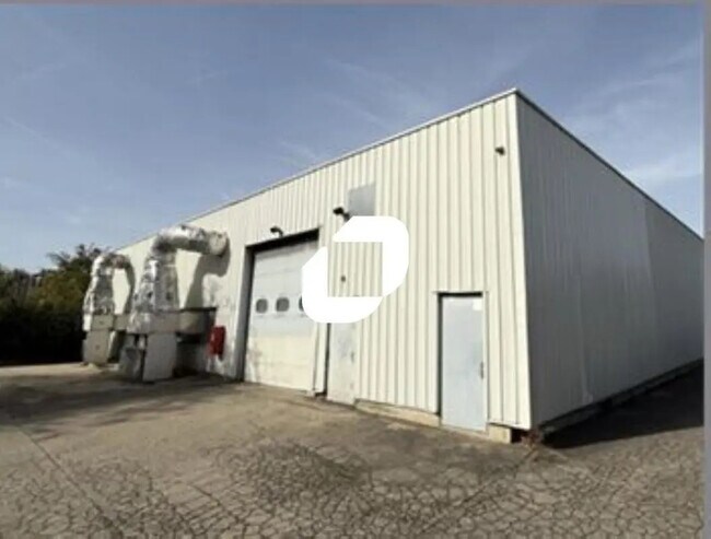 Plus de détails pour 7 Allée Général Benoist, Bron - Local d’activités à vendre