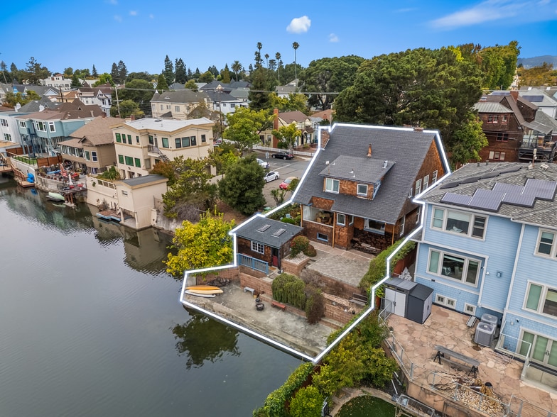 2000 Clinton Ave, Alameda, CA à vendre - Photo de l’immeuble – Image 2 sur 19