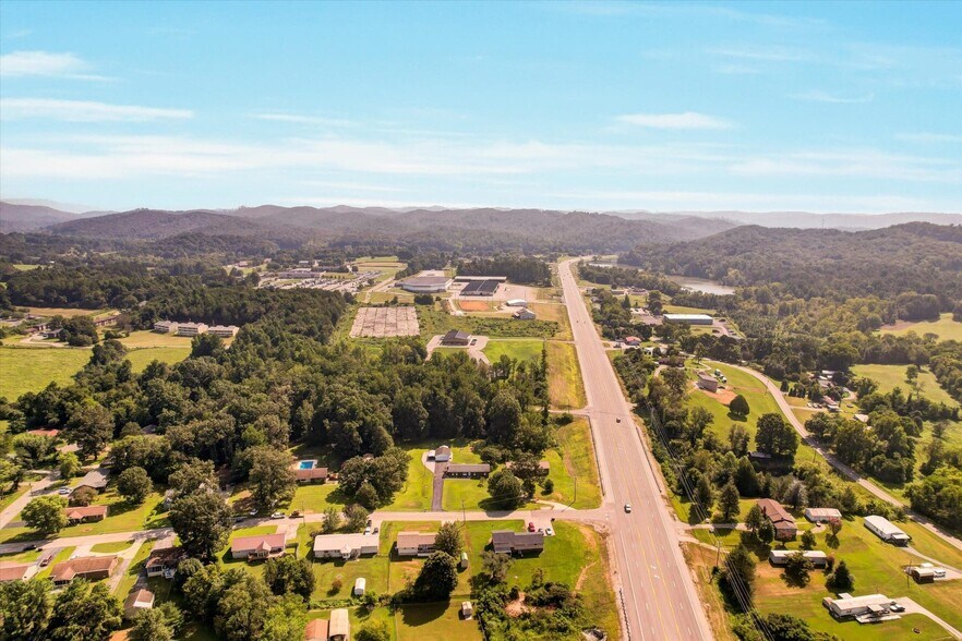 4382 Roane State hwy, Rockwood, TN à vendre - Photo de l’immeuble – Image 2 sur 13