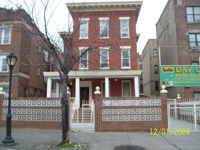 1367 Eastern Pky, Brooklyn, NY à louer - Photo de l’immeuble – Image 3 sur 6