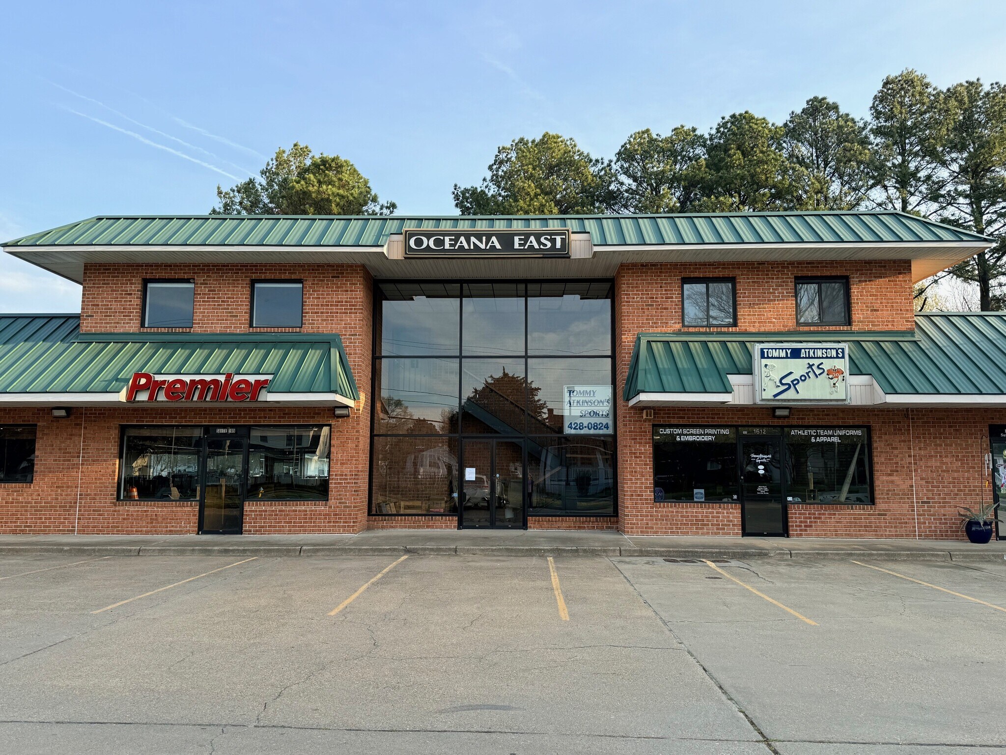 1612 Virginia Beach Blvd, Virginia Beach, VA à louer Photo principale– Image 1 sur 2