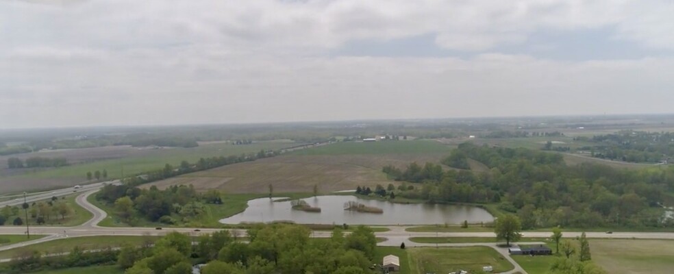 I-55 & Route 143, Edwardsville, IL à vendre - Aérien – Image 1 sur 6