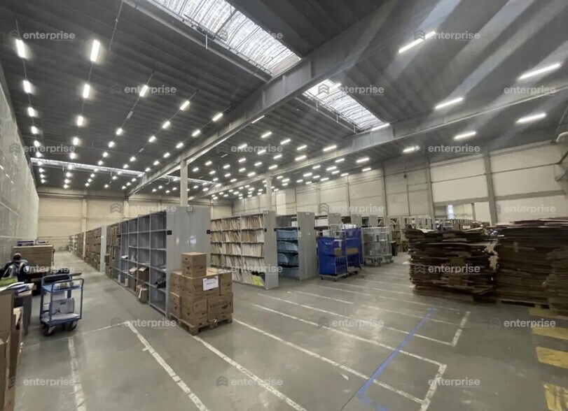 Industriel/Logistique dans Amiens à louer - Photo de l’immeuble – Image 2 sur 8