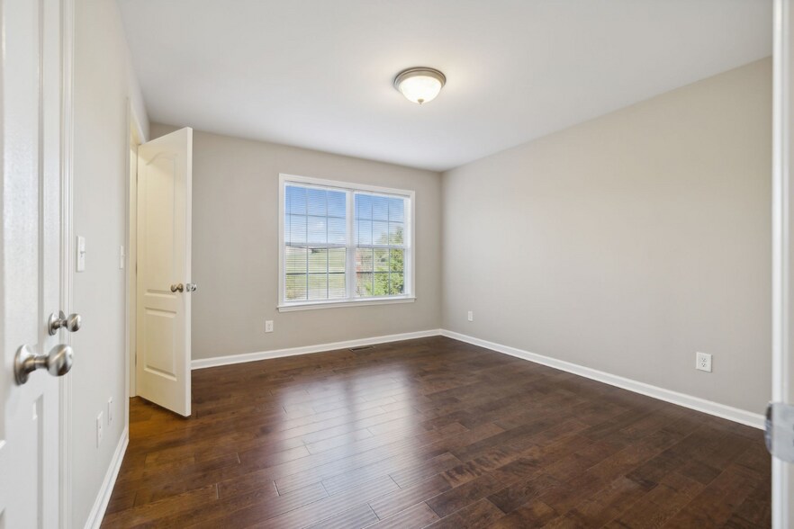 710 Joshua St, Columbia, TN à vendre - Photo intérieure – Image 3 sur 6