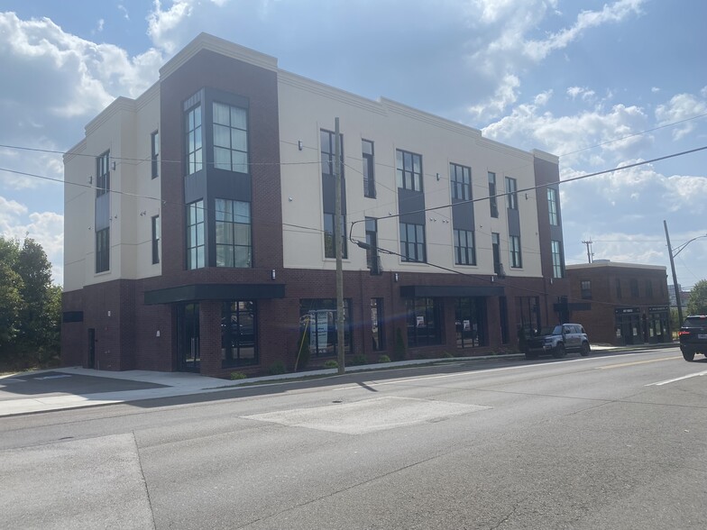 201 W 5th Ave, Knoxville, TN à louer - Photo de l’immeuble – Image 1 sur 9