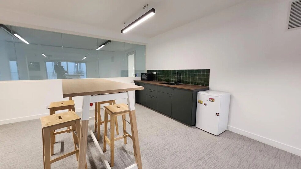 Bureau dans Paris à louer - Photo de l’immeuble – Image 3 sur 8