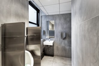 119-121 W 57th St, New York, NY à louer Photo intérieure– Image 1 sur 7