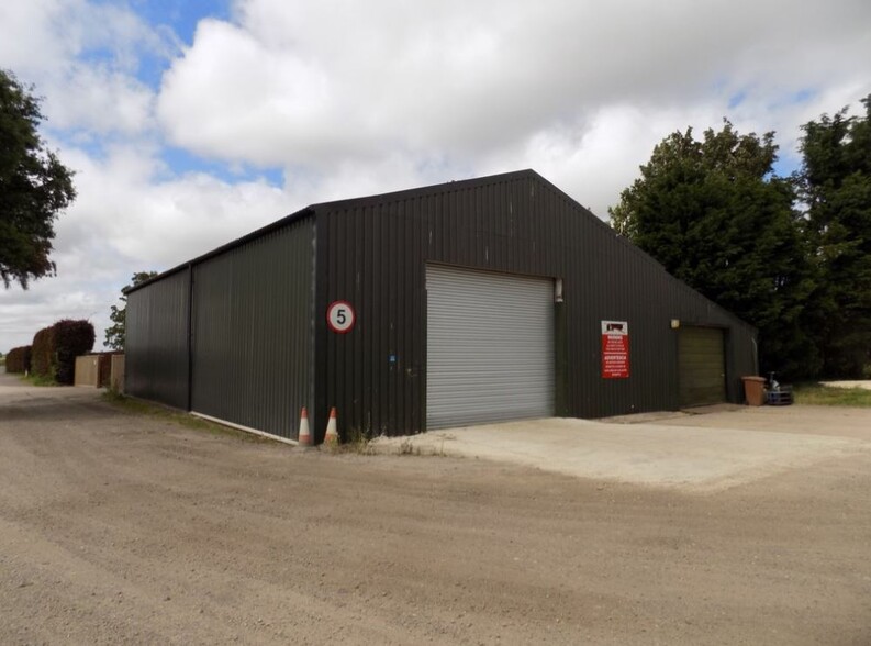 Kingsland Farm portefeuille de 5 biens à vendre sur LoopNet.fr - Photo principale – Image 3 sur 5