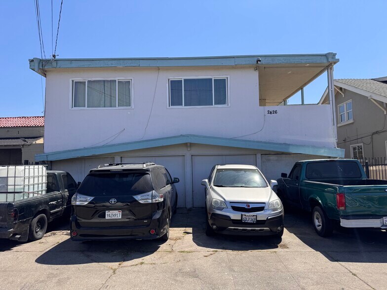 2426 57th Ave, Oakland, CA à vendre - Photo de l’immeuble – Image 3 sur 9