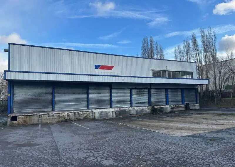 11 Avenue Descartes, Morangis à louer - Photo de l’immeuble – Image 1 sur 10