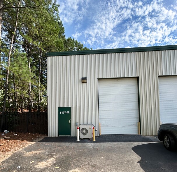 5107 Unicon Dr, Wake Forest, NC à louer - Photo de l’immeuble – Image 3 sur 8