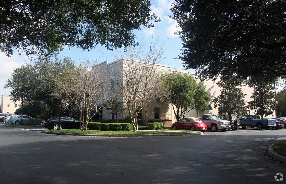 6810 New Tampa Hwy, Lakeland, FL à louer - Photo de l’immeuble – Image 2 sur 11