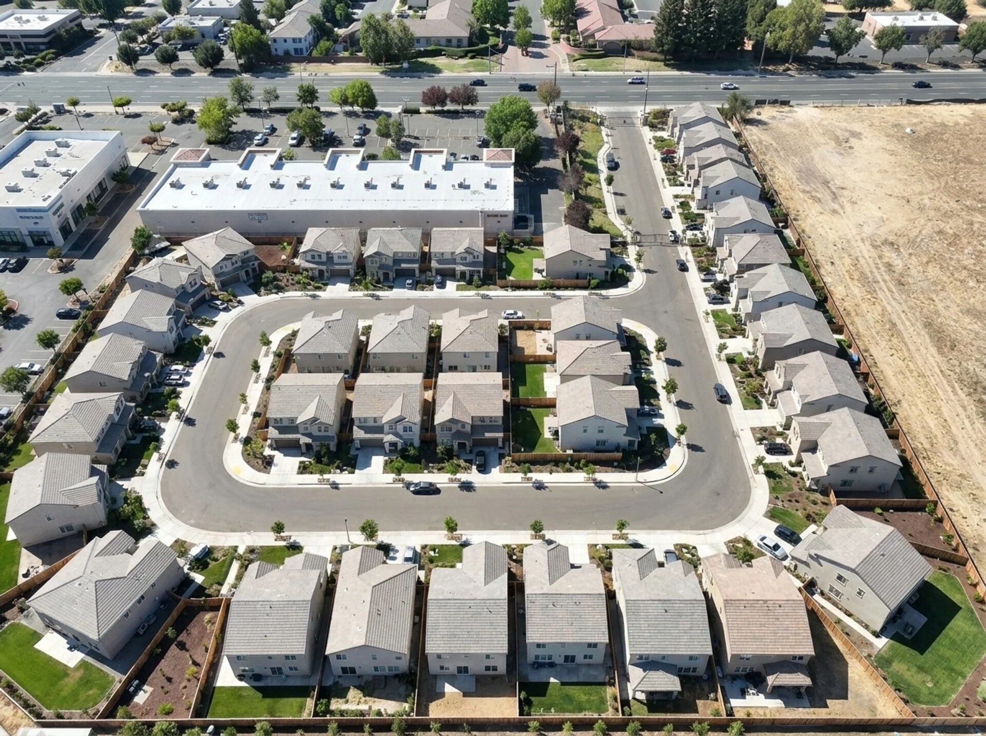 7508 Elsie Ave, Sacramento, CA à vendre Photo de l’immeuble– Image 1 sur 11