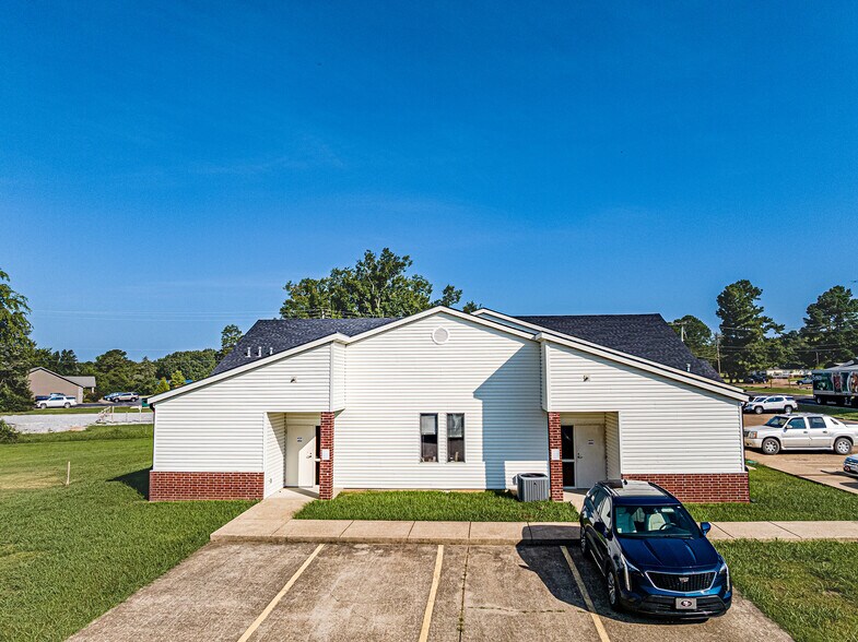 1821 E Main St, Mountain View, AR à vendre - Photo de l’immeuble – Image 2 sur 12