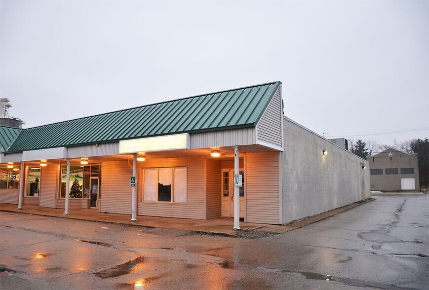 14960-14964 S State Ave, Middlefield, OH à louer - Photo de l’immeuble – Image 2 sur 6