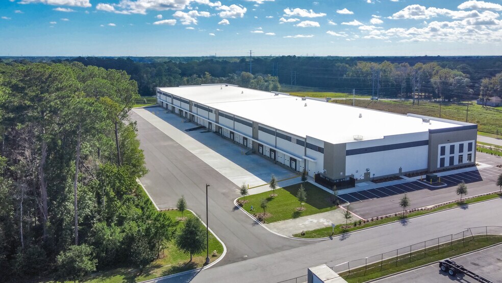 2555 Ignition Dr, Jacksonville, FL à louer - Photo de l’immeuble – Image 2 sur 6