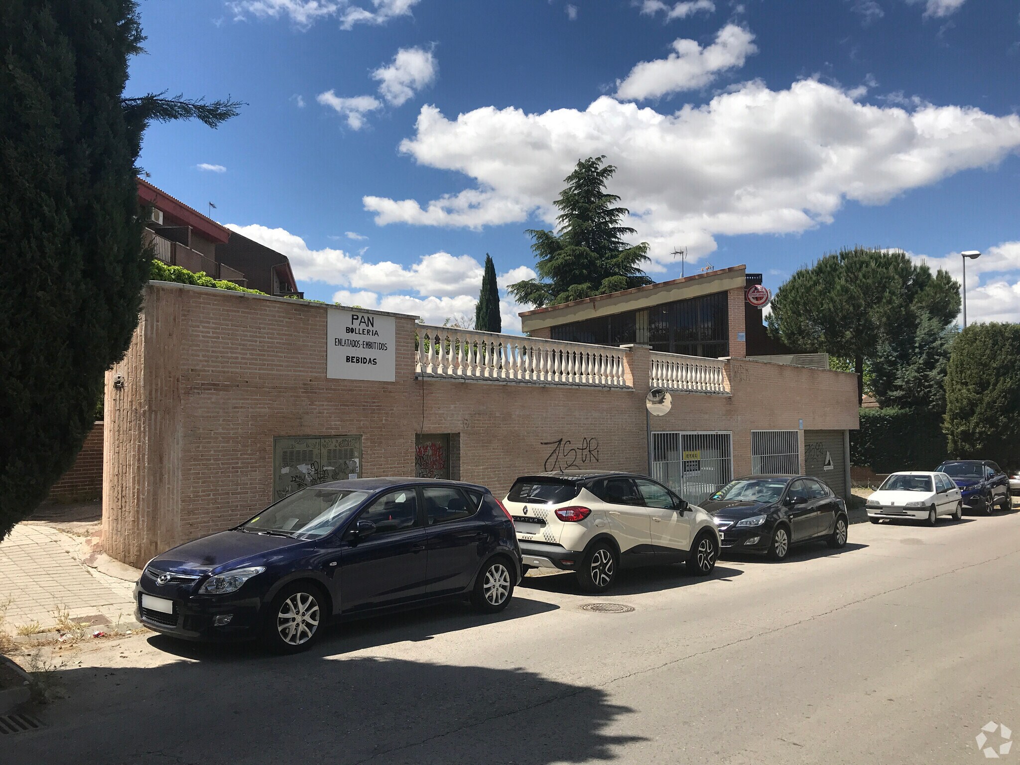 Local commercial dans Paracuellos de Jarama, Madrid à vendre Photo principale– Image 1 sur 4