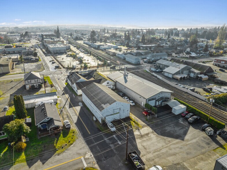 1327 8th St, Marysville, WA à vendre - Photo de l’immeuble – Image 2 sur 4