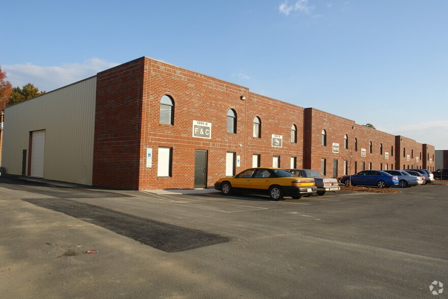 1201 Technology Dr, Indian Trail, NC à louer - Photo de l’immeuble – Image 3 sur 10