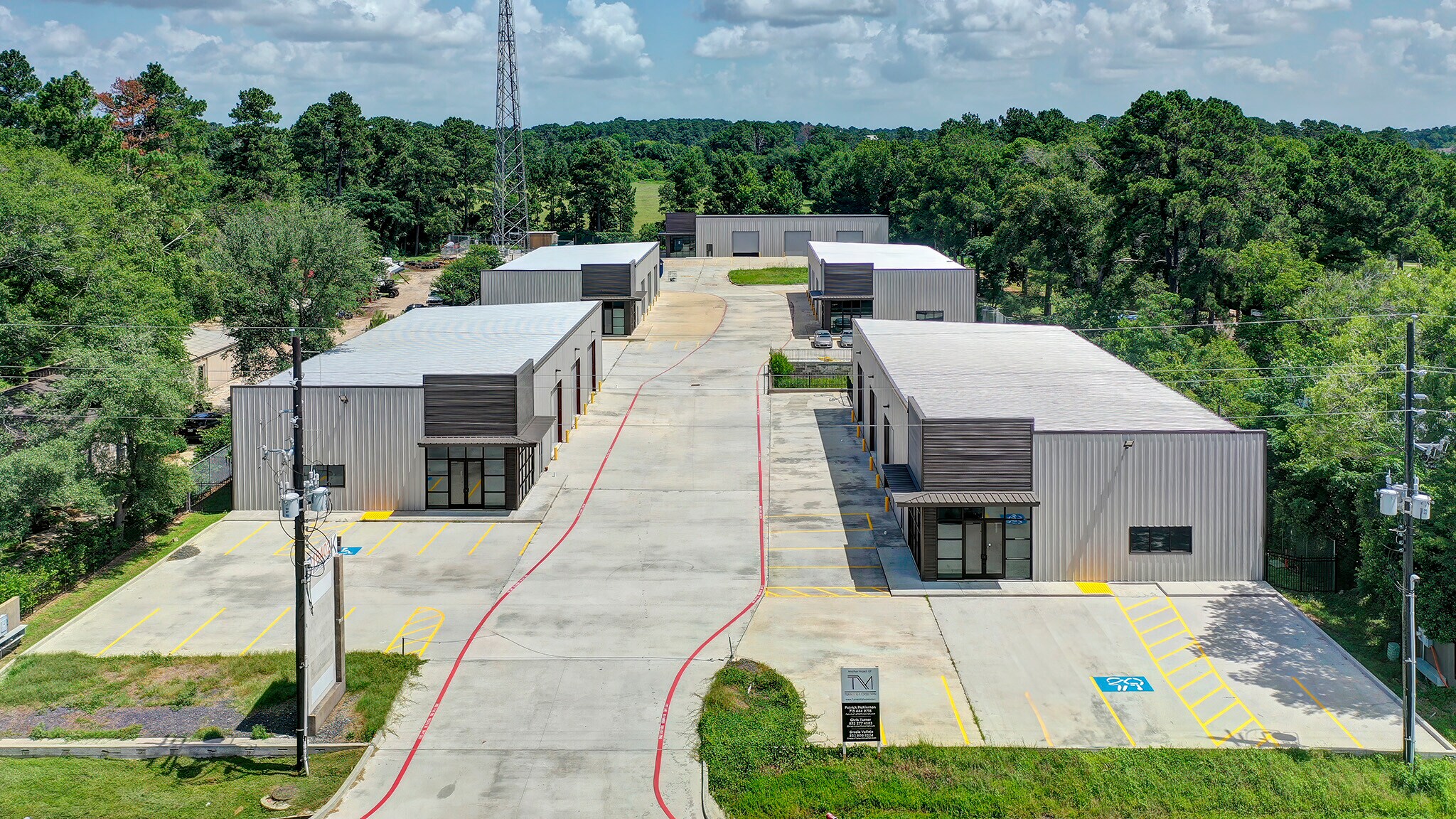 16402 Farm to Market 2920 Rd, Tomball, TX à louer Photo de l’immeuble– Image 1 sur 9