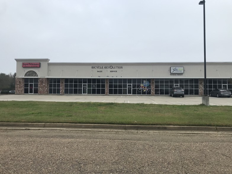 113 Dees Dr, Madison, MS à louer - Photo de l’immeuble – Image 1 sur 4