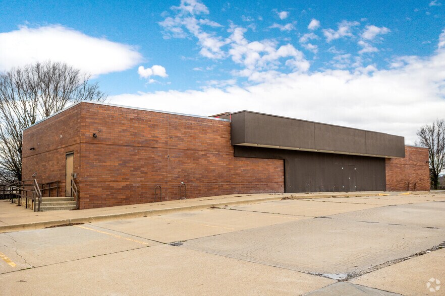 4024 Fleur Dr, Des Moines, IA à louer - Photo de l’immeuble – Image 3 sur 6