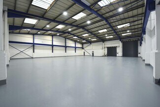 Plus de détails pour Roundthorn Industrial Estate, Ennis Close, Manchester - Industriel/Logistique à louer