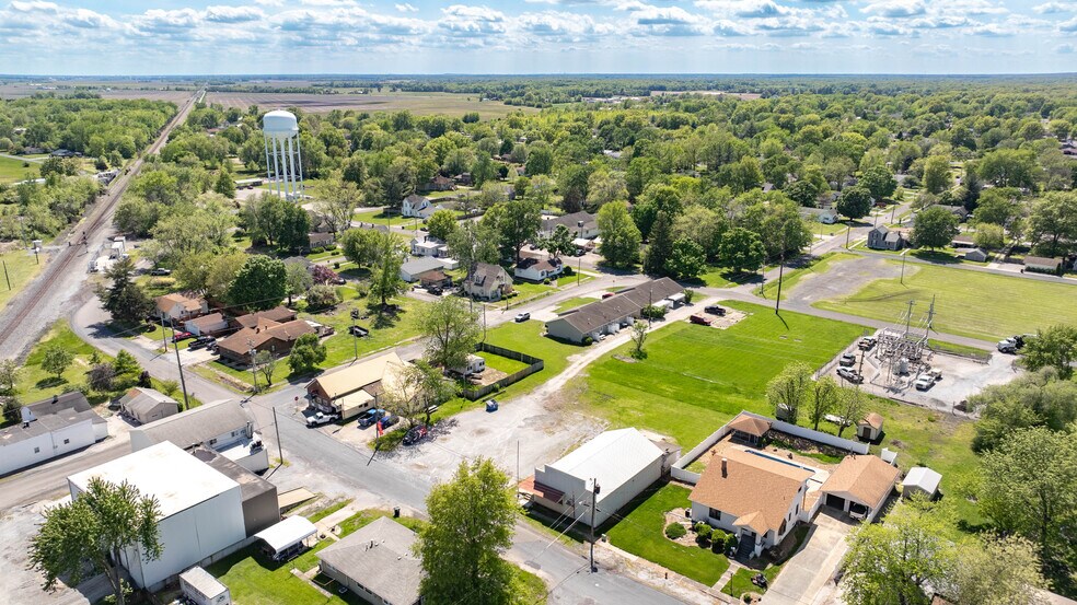 605 S Laurel St, Staunton, IL à vendre - Photo de l’immeuble – Image 3 sur 27