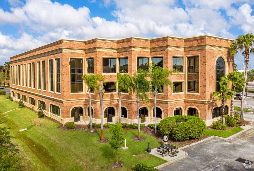 8200 Bryan Dairy Rd, Largo, FL à vendre - Photo de l’immeuble – Image 2 sur 10