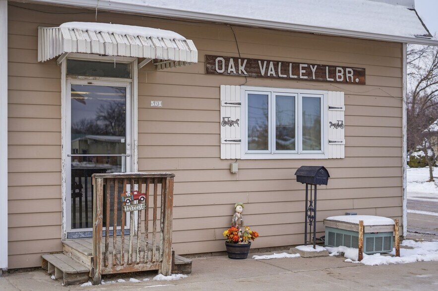 501 W 2nd St, Valparaiso, NE à vendre - Photo de l’immeuble – Image 2 sur 70