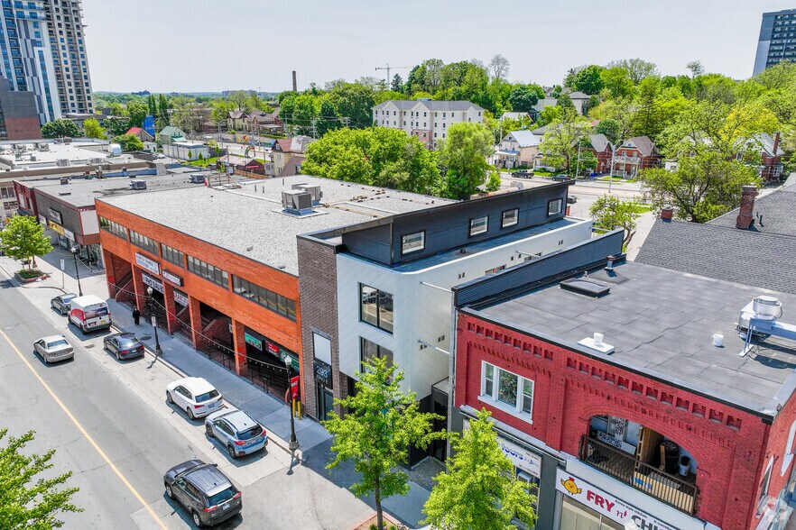 293 King St E, Kitchener, ON à vendre - Photo de l’immeuble – Image 3 sur 5