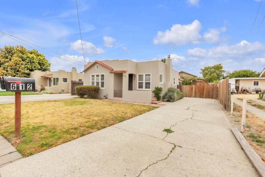 612 Central Ave, Salinas, CA à vendre - Photo de l’immeuble – Image 3 sur 36