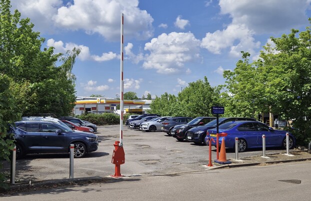 Stocton Close close, Guildford à louer Photo principale– Image 1 sur 2