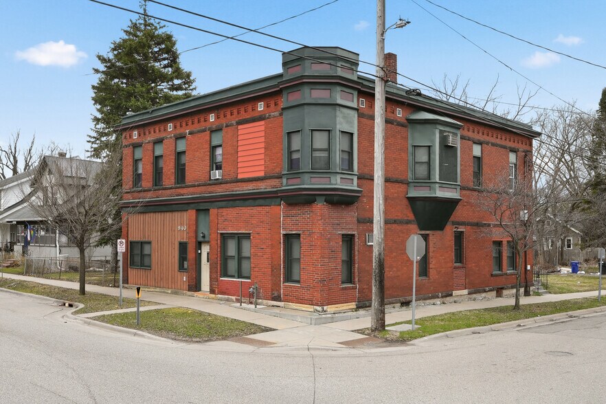 940 3rd St E, Saint Paul, MN à vendre - Photo de l’immeuble – Image 2 sur 26
