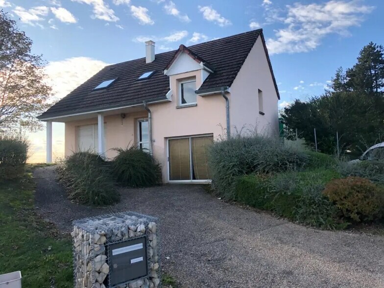 Bureau dans Miserey-Salines à louer - Photo de l’immeuble – Image 1 sur 7