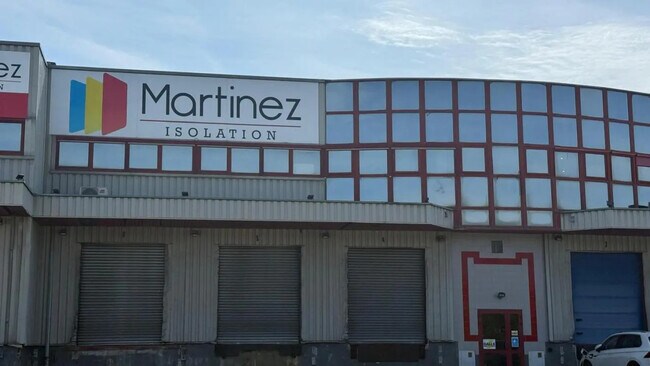 Plus de détails pour Local d'activités à louer