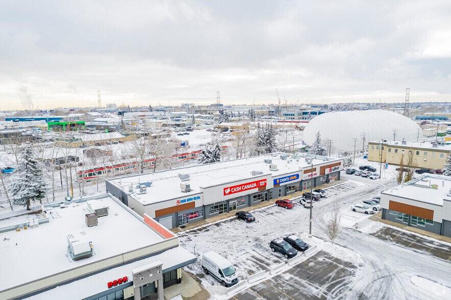 4636 Macleod Trl SW, Calgary, AB à louer - Aérien – Image 2 sur 3