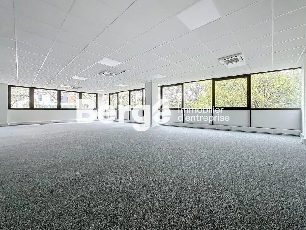 Bureau dans SOPHIA ANTIPOLIS à louer Photo de l’immeuble– Image 1 sur 7