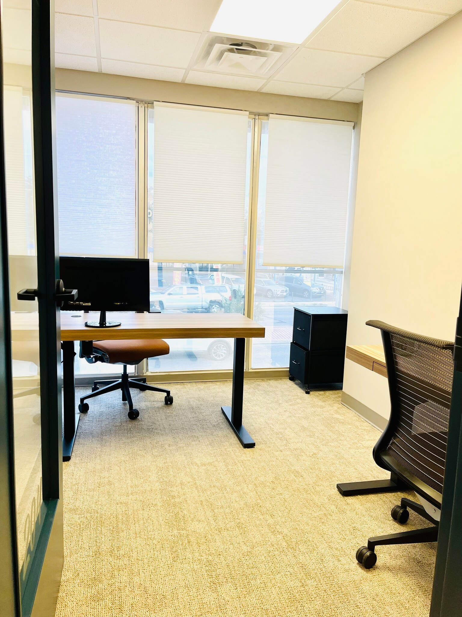 4045 S Broadway, Englewood, CO à louer Photo de l’immeuble– Image 1 sur 1