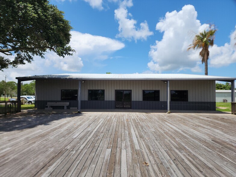 1219 Walnut St, La Marque, TX à louer - Photo de l’immeuble – Image 2 sur 8